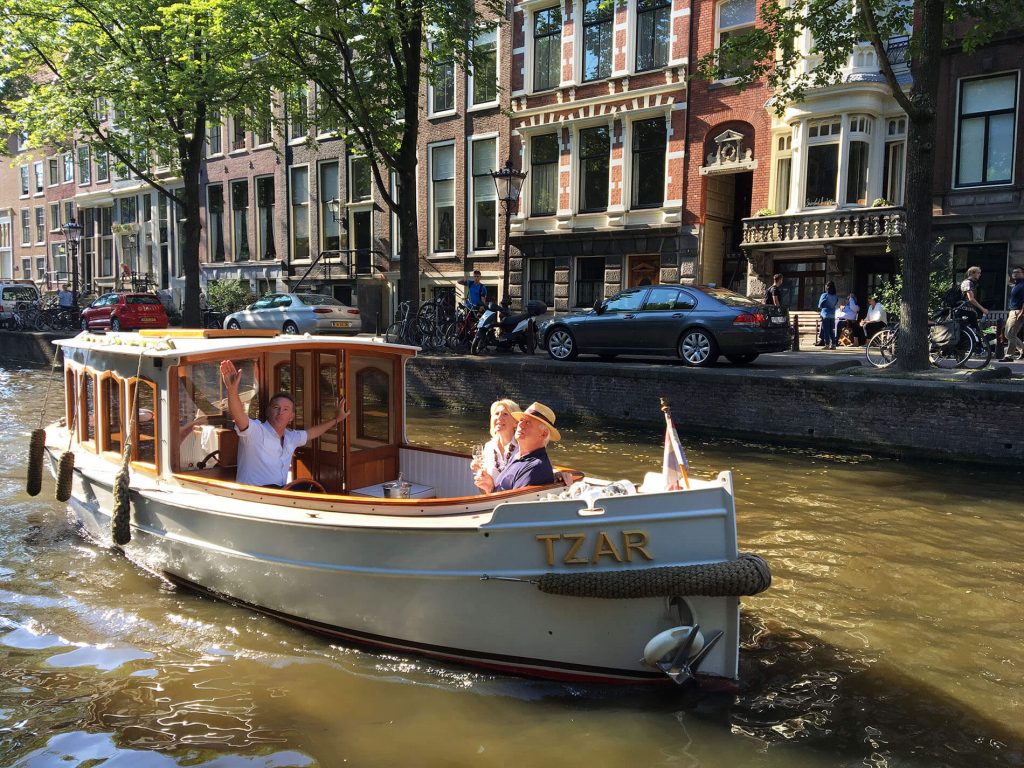 private open boat tzar amsterdam