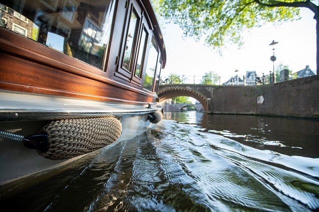 little boat tour amsterdam undine private 