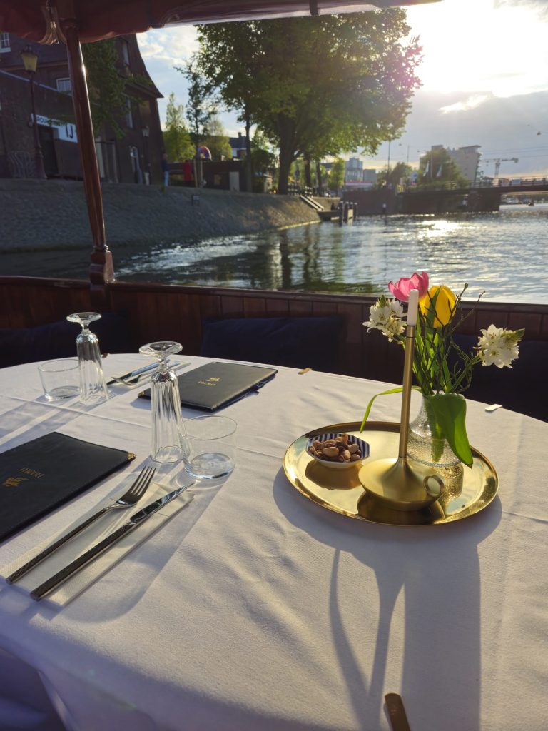 salonboot dinner amsterdam