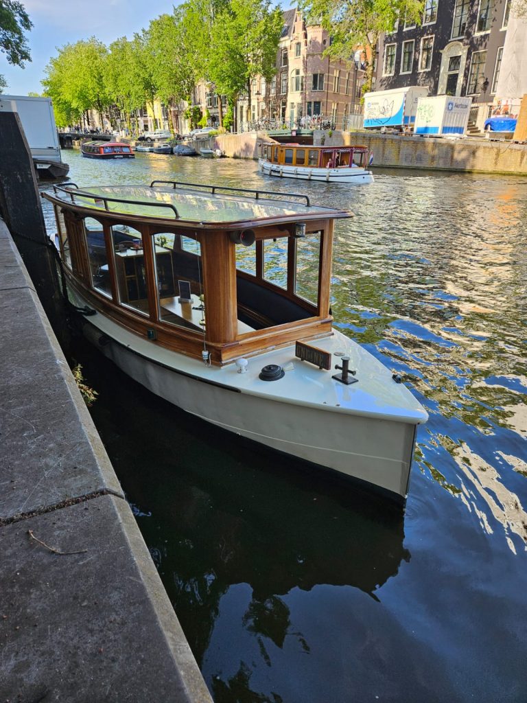 salonboot huren amsterdam