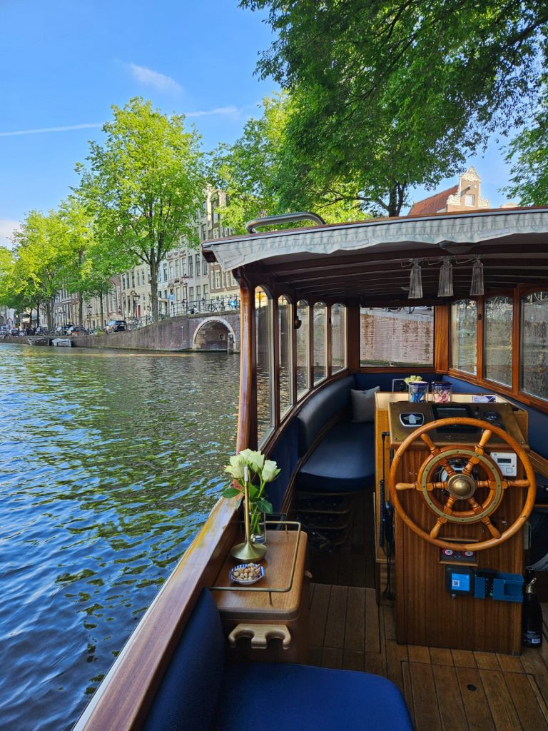 small canal boat tour amsterdam private